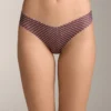 3 neviditelné klasické Bikiny s výstřihem do V z laserem řezané směsi polyamidu 3 neviditelné klasické Bikiny s výstřihem do V z laserem řezané směsi polyamidu