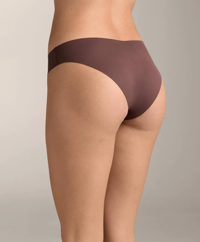 3 neviditelné klasické Bikiny s výstřihem do V z laserem řezané směsi polyamidu 3 neviditelné klasické Bikiny s výstřihem do V z laserem řezané směsi polyamidu