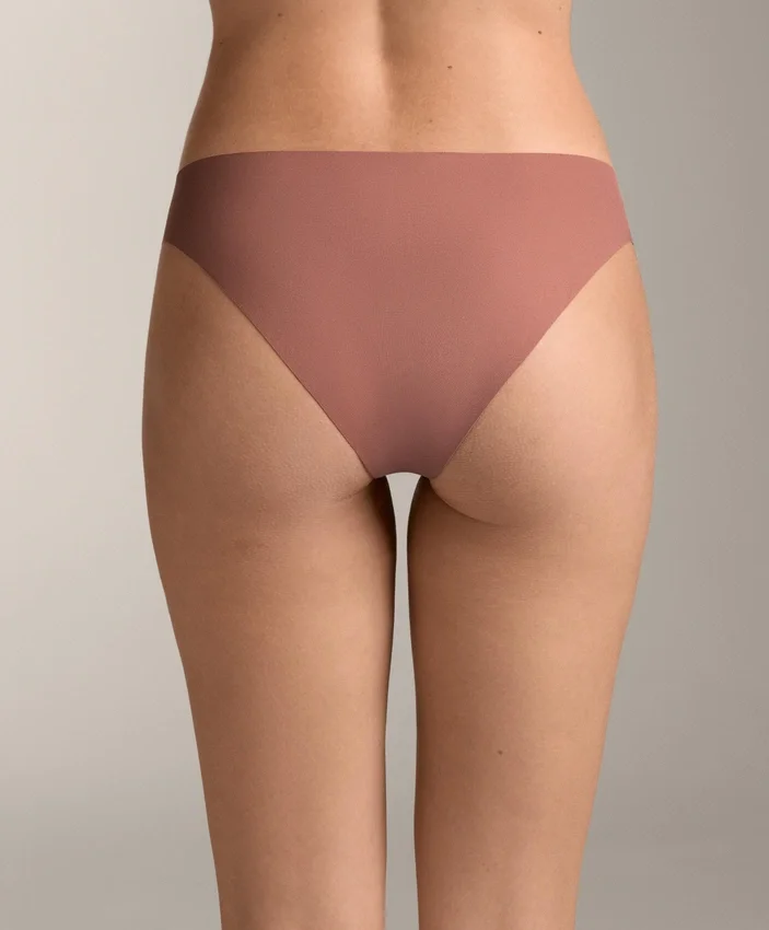5 klasických kalhotek Pantone™ z neviditelné směsi polyamidu s výřezem do V 5 klasických kalhotek Pantone™ z neviditelné směsi polyamidu s výřezem do V