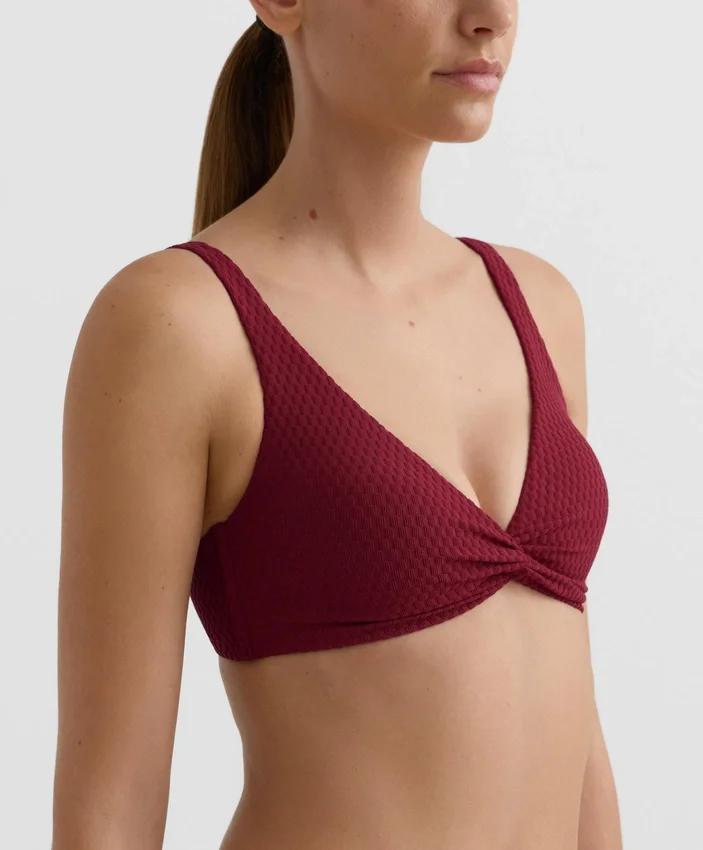 Bikiny s halterovým topem z žakárové látky s mini kostkovaným vzorem Bikiny s halterovým topem z žakárové látky s mini kostkovaným vzorem