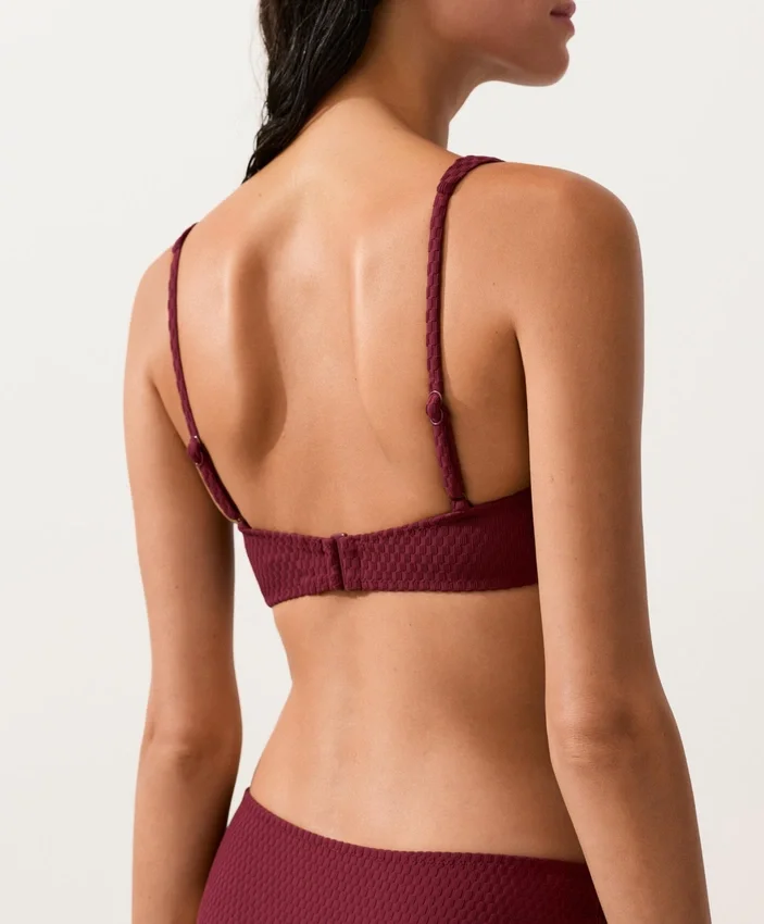 Bikiny s halterovým topem z žakárové látky s mini kostkovaným vzorem Bikiny s halterovým topem z žakárové látky s mini kostkovaným vzorem