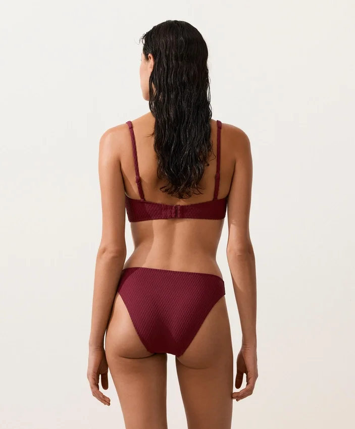 Bikiny s halterovým topem z žakárové látky s mini kostkovaným vzorem Bikiny s halterovým topem z žakárové látky s mini kostkovaným vzorem