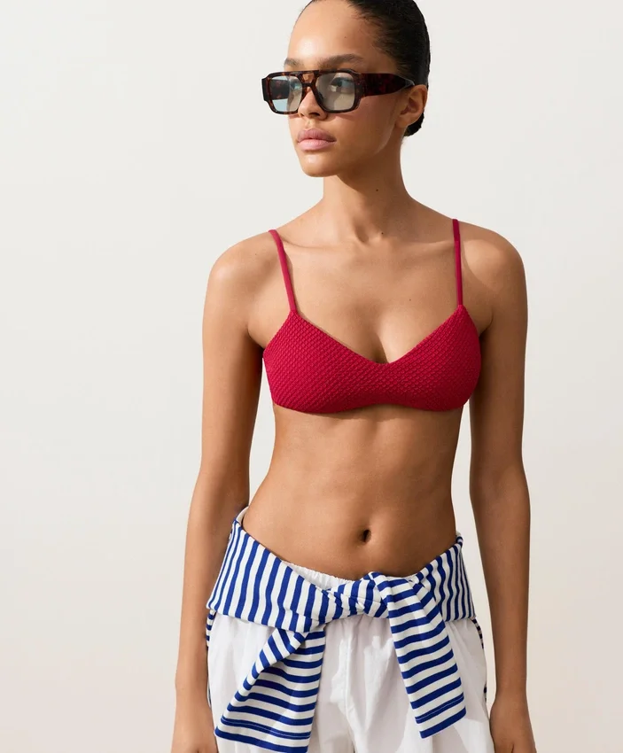 Bikiny s vaflovou texturou Bikiny s vaflovou texturou