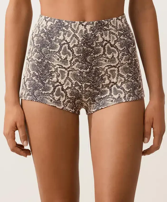 Bikiny s vysokým pasem a hadím potiskem Bikiny s vysokým pasem a hadím potiskem