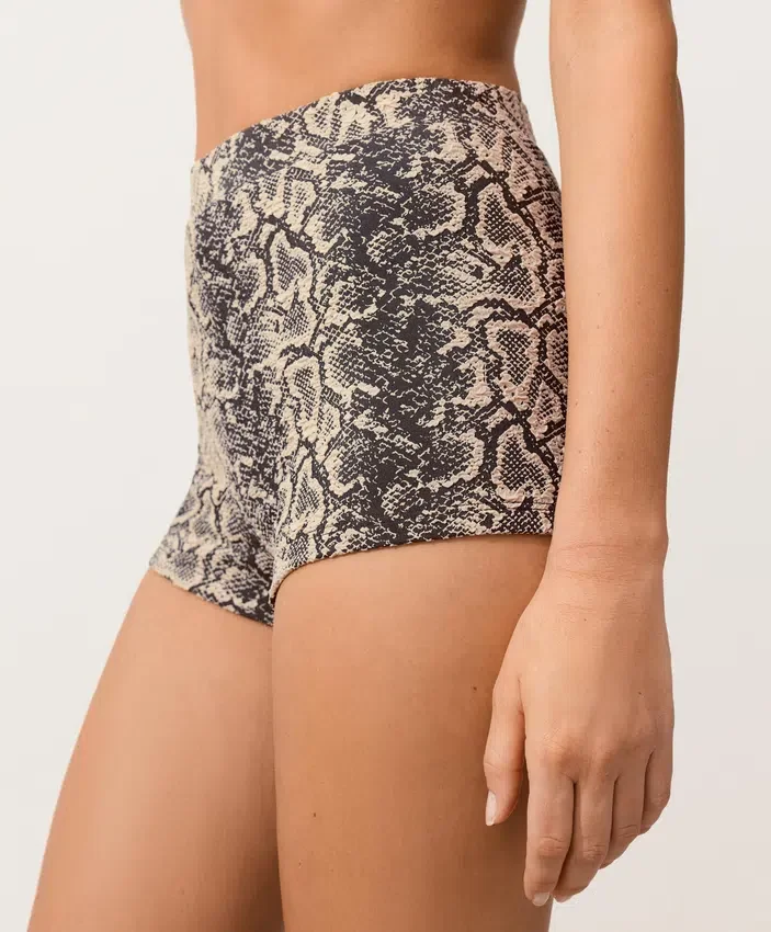 Bikiny s vysokým pasem a hadím potiskem Bikiny s vysokým pasem a hadím potiskem