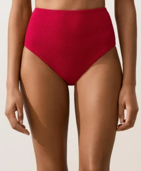 Bikiny s vysokým pasem a vaflovou texturou