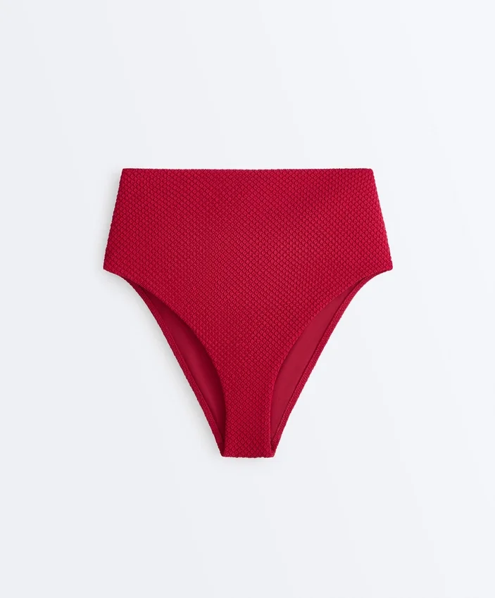 Bikiny s vysokým pasem a vaflovou texturou Bikiny s vysokým pasem a vaflovou texturou