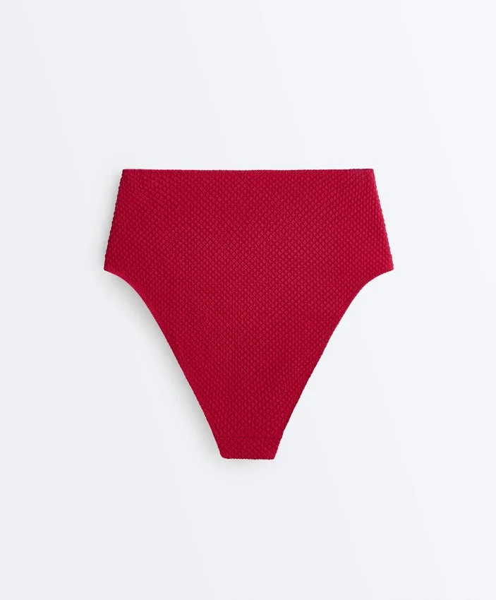 Bikiny s vysokým pasem a vaflovou texturou Bikiny s vysokým pasem a vaflovou texturou