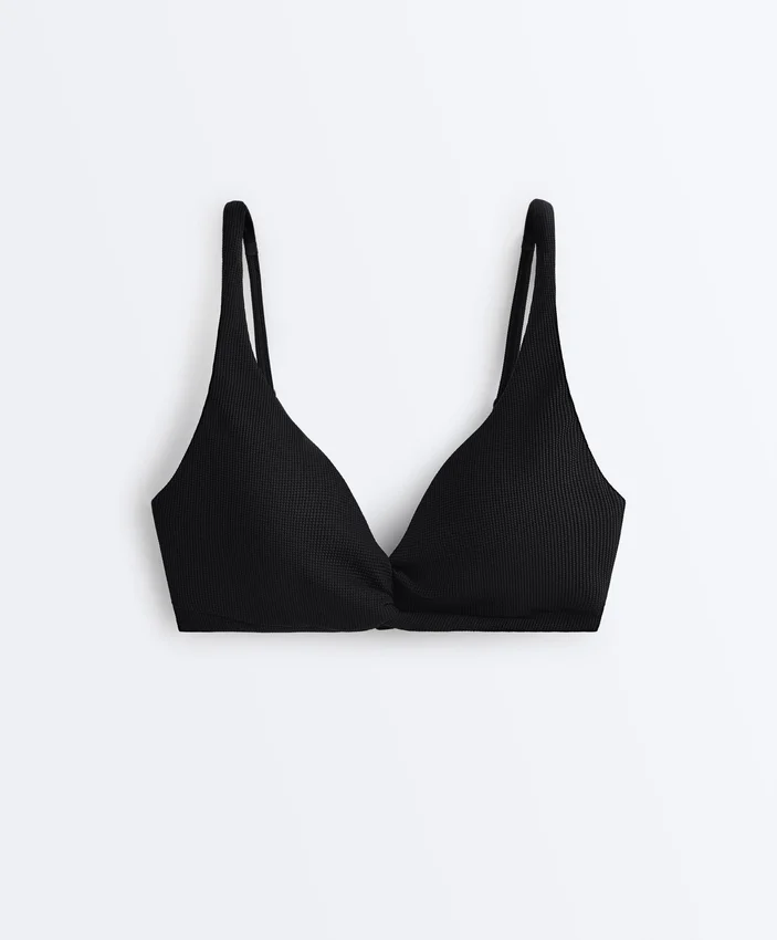 Bikiny s vázáním za krkem z piké Bikiny s vázáním za krkem z piké
