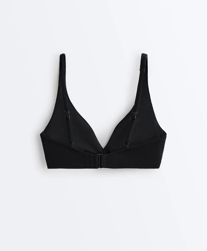 Bikiny s vázáním za krkem z piké Bikiny s vázáním za krkem z piké