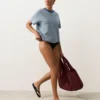 Bikiny se středním krytím a výstřihem do U Bikiny se středním krytím a výstřihem do U