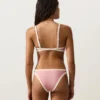 Bikiny se středním krytím a výstřihem do U s kontrastním lemováním Bikiny se středním krytím a výstřihem do U s kontrastním lemováním