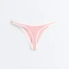 Bikiny se středním krytím a výstřihem do U s kontrastním lemováním Bikiny se středním krytím a výstřihem do U s kontrastním lemováním