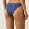 Bikiny se středním krytím a výstřihem do U s kostkovaným vzorem Bikiny se středním krytím a výstřihem do U s kostkovaným vzorem