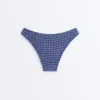 Bikiny se středním krytím a výstřihem do U s kostkovaným vzorem Bikiny se středním krytím a výstřihem do U s kostkovaným vzorem