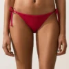 Bikiny se středním krytím a vázáním Bikiny se středním krytím a vázáním