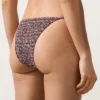 Bikiny se středním krytím a vázáním Bikiny se středním krytím a vázáním