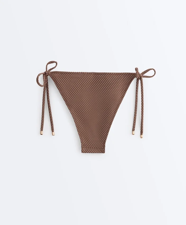 Bikiny se středním krytím a vázáním s mini puntíkovaným potiskem Bikiny se středním krytím a vázáním s mini puntíkovaným potiskem