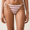 Bikiny se středním krytím, háčkované, s vázáním a pruhy Bikiny se středním krytím, háčkované, s vázáním a pruhy