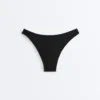 Bikiny se středním krytím, výstřihem do U a lemováním Bikiny se středním krytím, výstřihem do U a lemováním