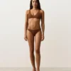 Bikiny se středním krytím, výstřihem do U a zvrásněnou látkou Bikiny se středním krytím, výstřihem do U a zvrásněnou látkou