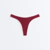 Brazilské bikiny s výřezem do U a mini kostkovaným žakárovým vzorem Brazilské bikiny s výřezem do U a mini kostkovaným žakárovým vzorem