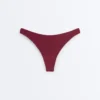Brazilské bikiny s výřezem do U a mini kostkovaným žakárovým vzorem Brazilské bikiny s výřezem do U a mini kostkovaným žakárovým vzorem