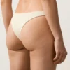Brazilské bikiny s výřezem do U a zvrásněnou látkou Brazilské bikiny s výřezem do U a zvrásněnou látkou