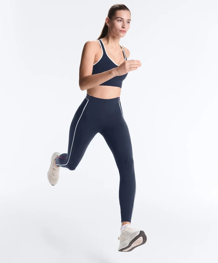 Compressive sportovní podprsenka se střední oporou a gumovými košíčky Compressive sportovní podprsenka se střední oporou a gumovými košíčky