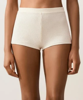 Háčkované bikiny s vysokým pasem a bublinkovou texturou Háčkované bikiny s vysokým pasem a bublinkovou texturou