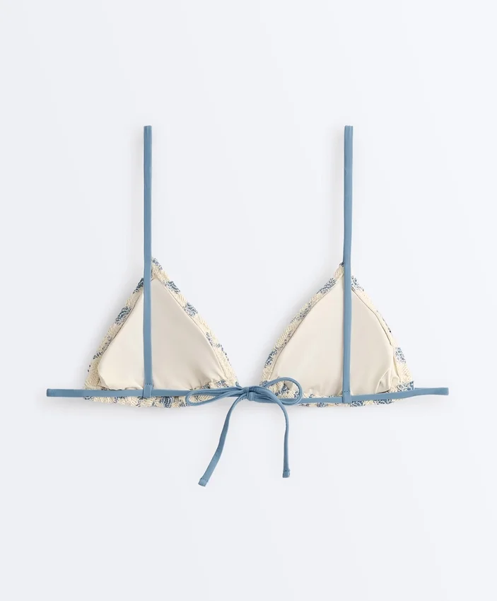 Háčkované kontrastní trojúhelníkové Bikiny Háčkované kontrastní trojúhelníkové Bikiny