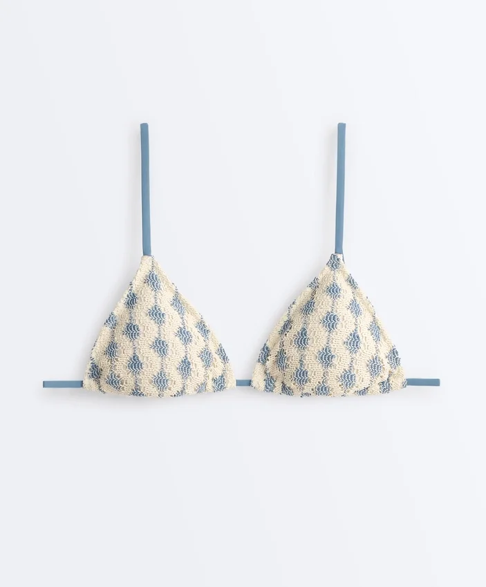 Háčkované kontrastní trojúhelníkové Bikiny Háčkované kontrastní trojúhelníkové Bikiny