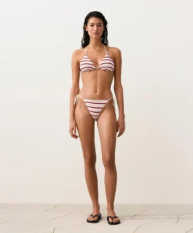 Háčkované pruhované trojúhelníkové topy pro bikiny