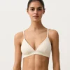 Háčkované trojúhelníkové bikiny s bublinkovou texturou Háčkované trojúhelníkové bikiny s bublinkovou texturou
