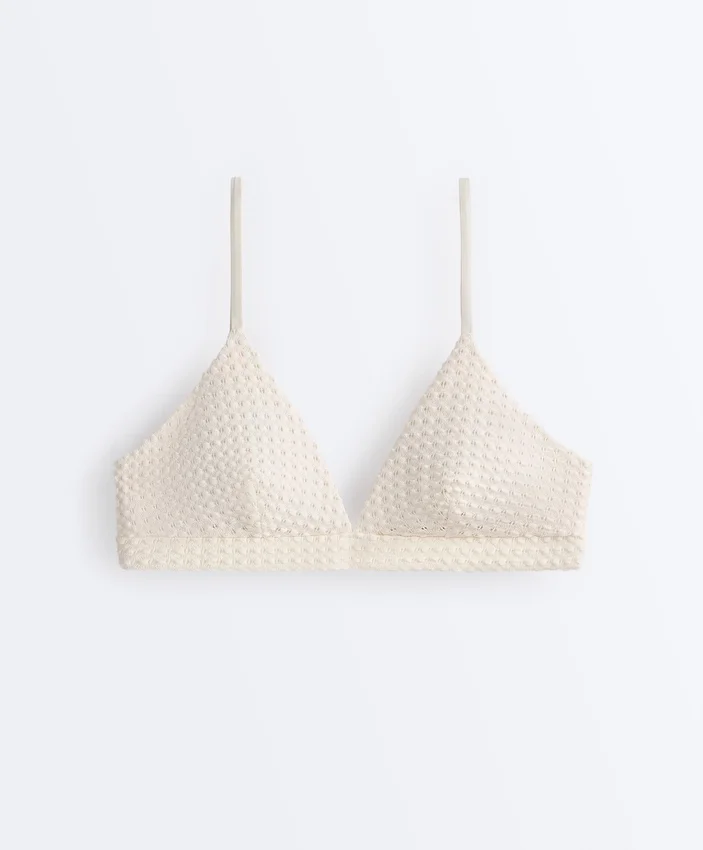 Háčkované trojúhelníkové bikiny s bublinkovou texturou Háčkované trojúhelníkové bikiny s bublinkovou texturou