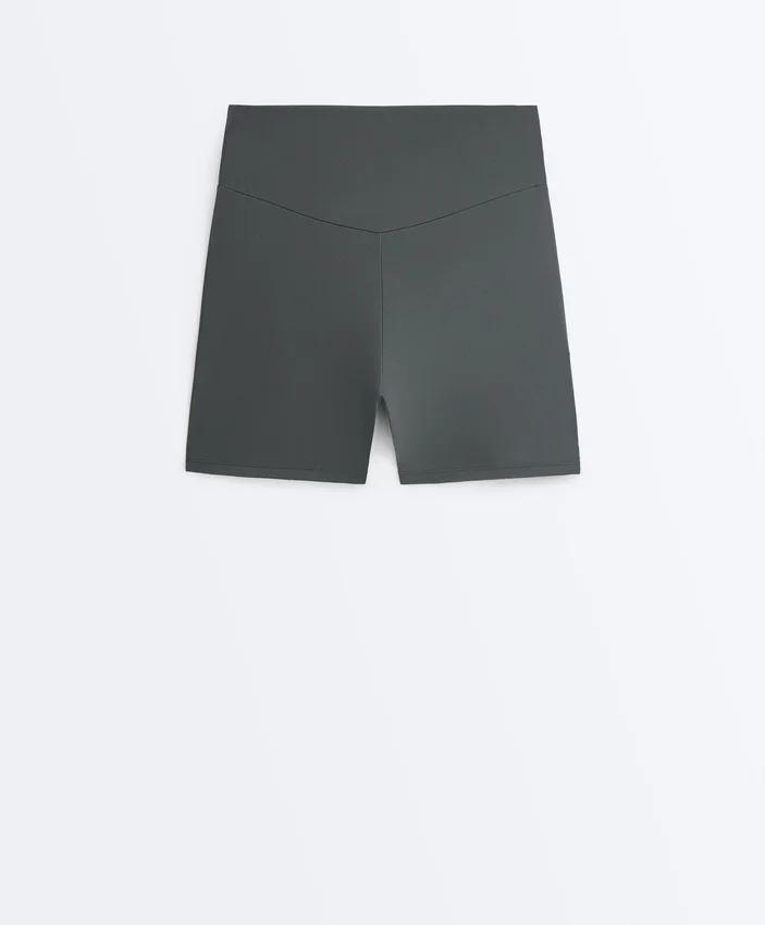 Kalhoty Comfortlux s vysokým pasem a délkou 10 cm Kalhoty Comfortlux s vysokým pasem a délkou 10 cm