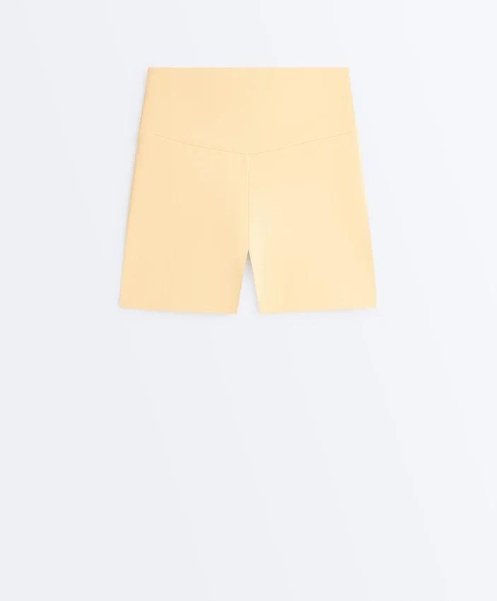 Kalhoty Comfortlux s vysokým pasem a délkou 10 cm Kalhoty Comfortlux s vysokým pasem a délkou 10 cm