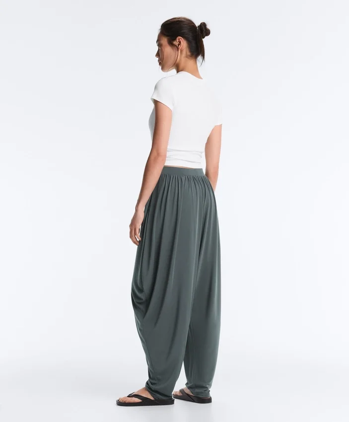 Kalhoty typu bloomer z modálové směsi Kalhoty typu bloomer z modálové směsi