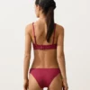 Klasické bikiny s geometrickým žakárovým vzorem v podobě kalhotek Klasické bikiny s geometrickým žakárovým vzorem v podobě kalhotek