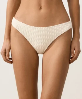 Klasické bikiny s háčkovaným vzorem a bublinkovou texturou