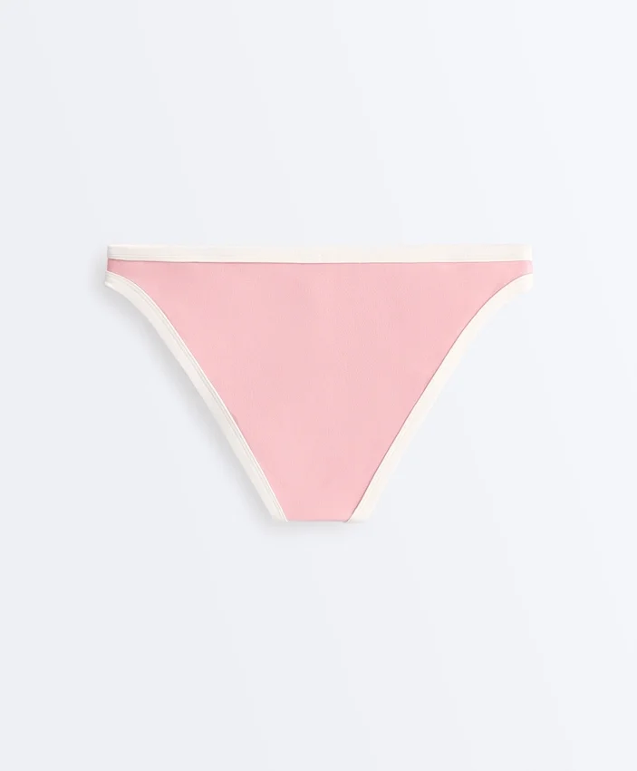 Klasické bikiny s kontrastním lemováním Klasické bikiny s kontrastním lemováním