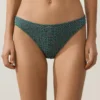 Klasické bikiny s kostkovaným vzorem v kalhotkách Klasické bikiny s kostkovaným vzorem v kalhotkách