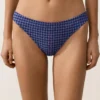 Klasické bikiny s kostkovaným vzorem v kalhotkách Klasické bikiny s kostkovaným vzorem v kalhotkách