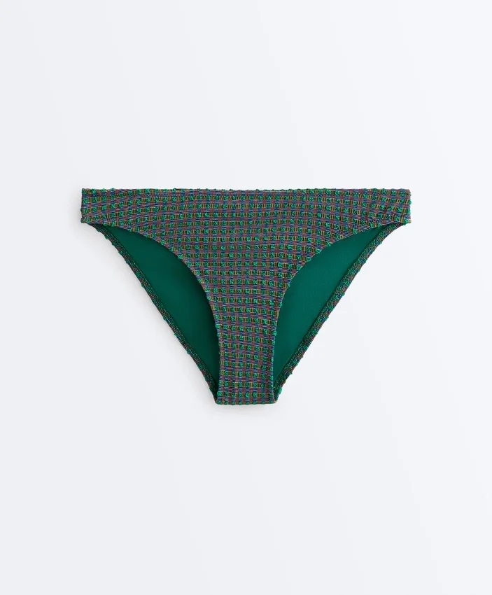 Klasické bikiny s kostkovaným vzorem v kalhotkách Klasické bikiny s kostkovaným vzorem v kalhotkách