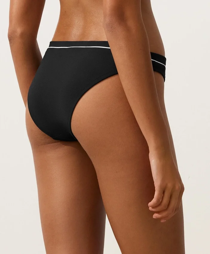 Klasické bikiny s lemováním Klasické bikiny s lemováním