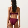 Klasické bikiny s mini kostkovaným žakárovým vzorem v podobě kalhotek Klasické bikiny s mini kostkovaným žakárovým vzorem v podobě kalhotek
