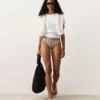 Klasické bikiny s pruhy ve tvaru kalhotek Klasické bikiny s pruhy ve tvaru kalhotek