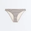 Klasické bikiny s pruhy ve tvaru kalhotek Klasické bikiny s pruhy ve tvaru kalhotek