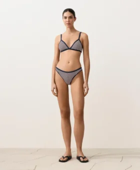 Trojúhelníková bikini topa s texturovanými pruhy