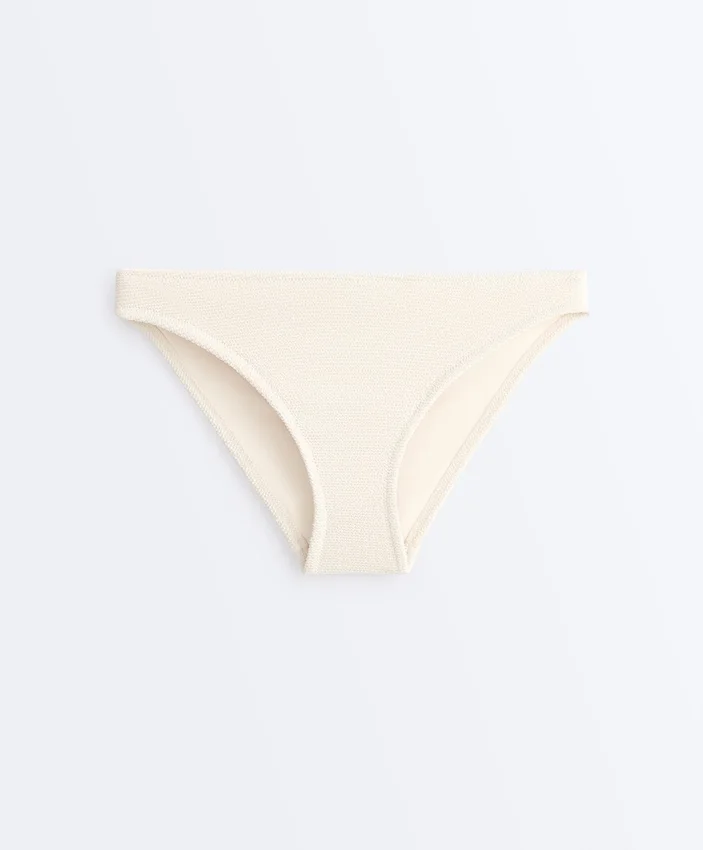 Klasické bikiny s vrásčeným vzorem Klasické bikiny s vrásčeným vzorem
